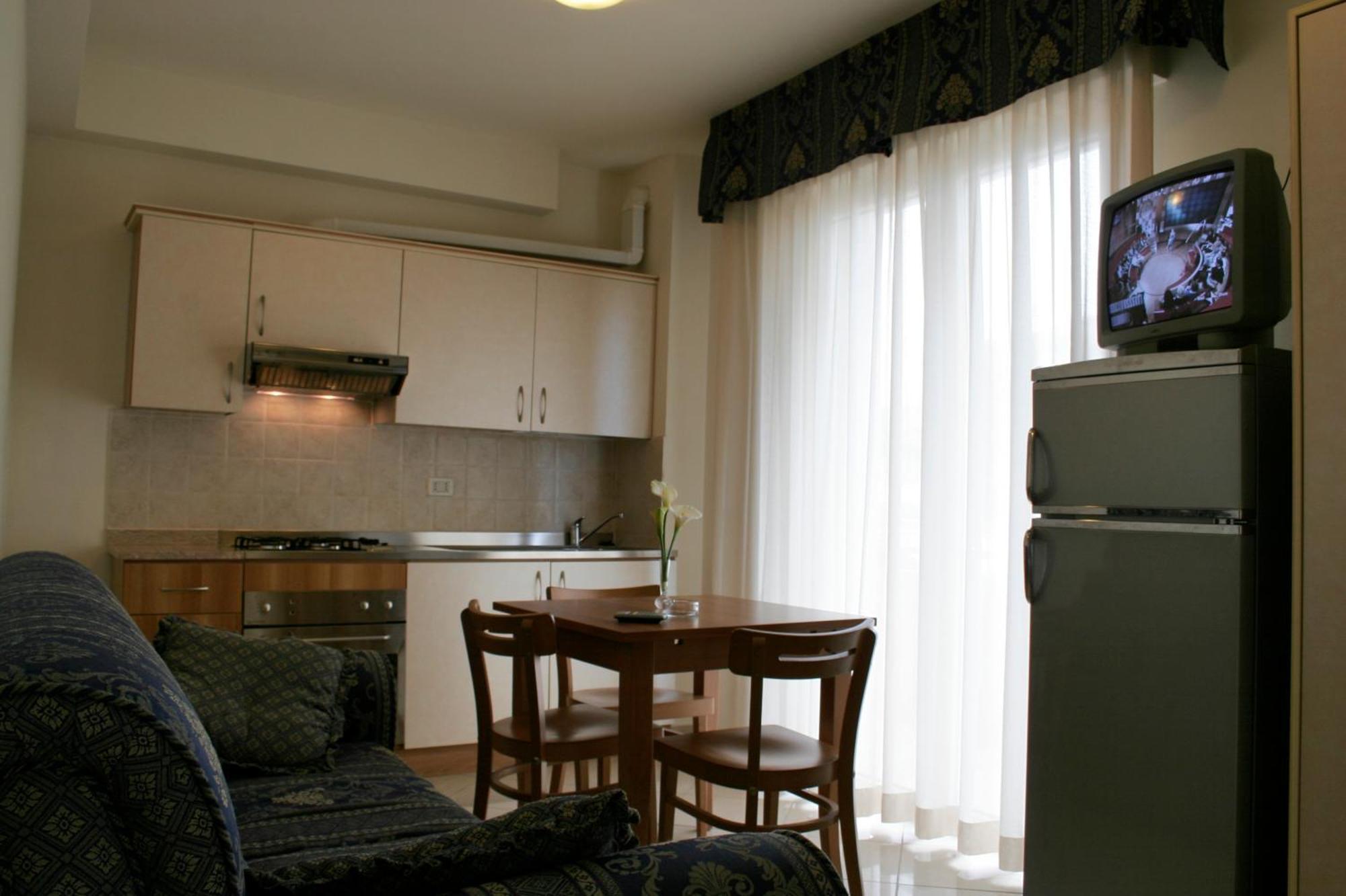 Residence Olimpo リミニ エクステリア 写真