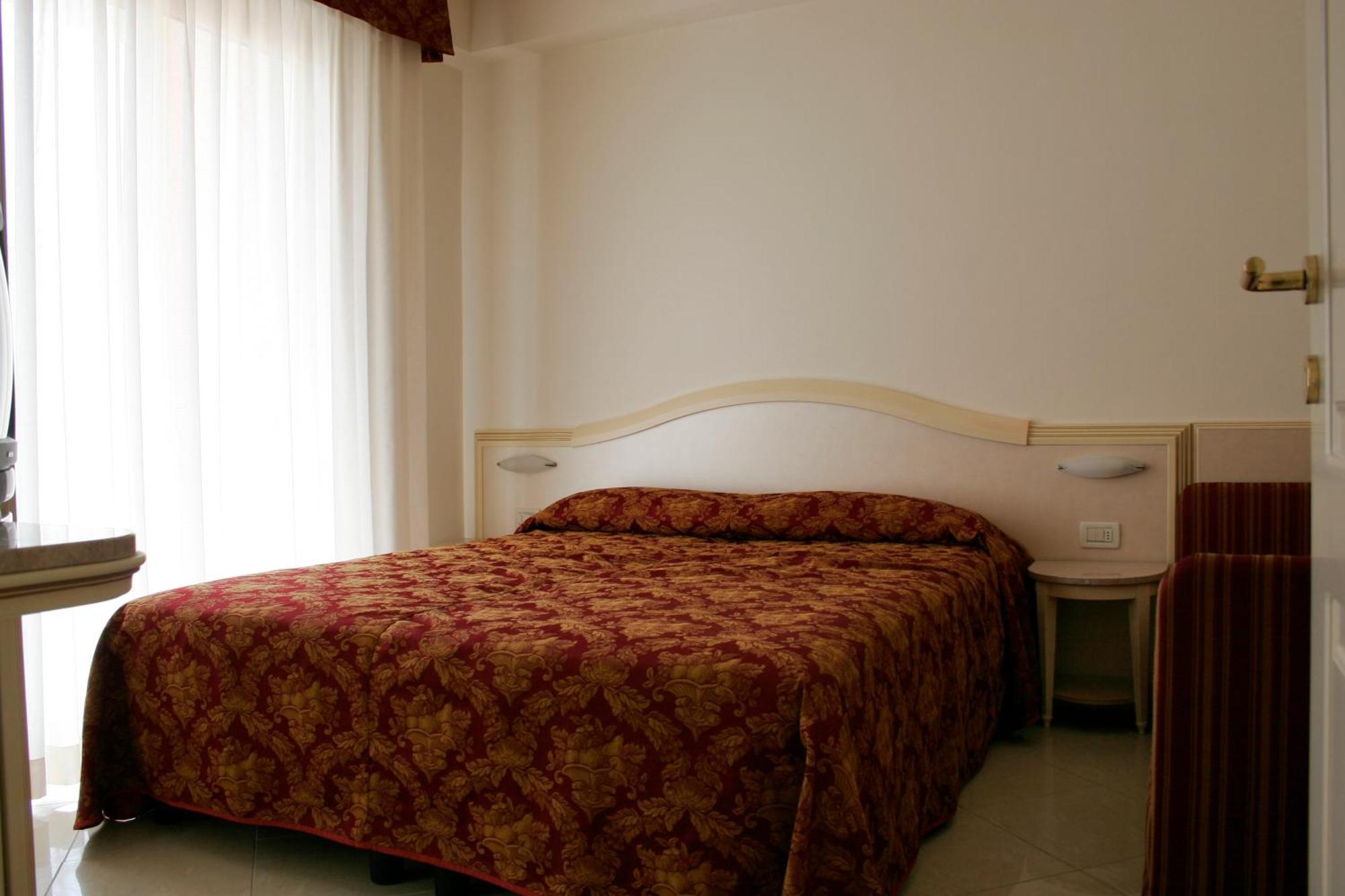 Residence Olimpo リミニ エクステリア 写真